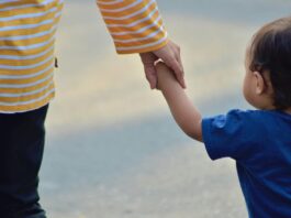 happy mothers day, child, mother-5033381.jpg