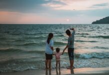 selfie, beach, family-5219202.jpg