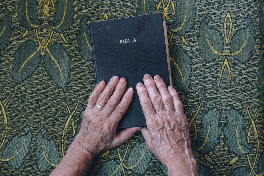 bible, book, hands-1866564.jpg