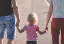 family, holding hands, parents-1866868.jpg