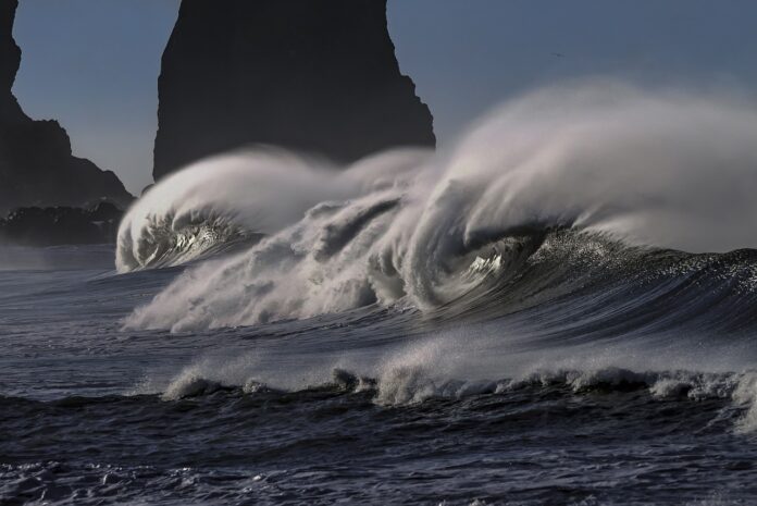 wave, water, sea-2089959.jpg