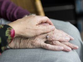 happy mothers day, hands, old-2906458.jpg