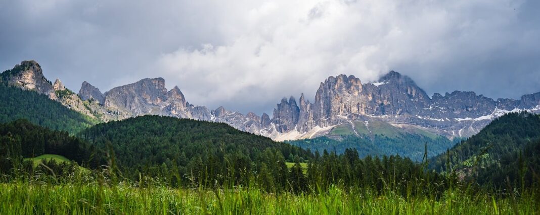 dolomites, rose garden, south-tirol-8107043.jpg