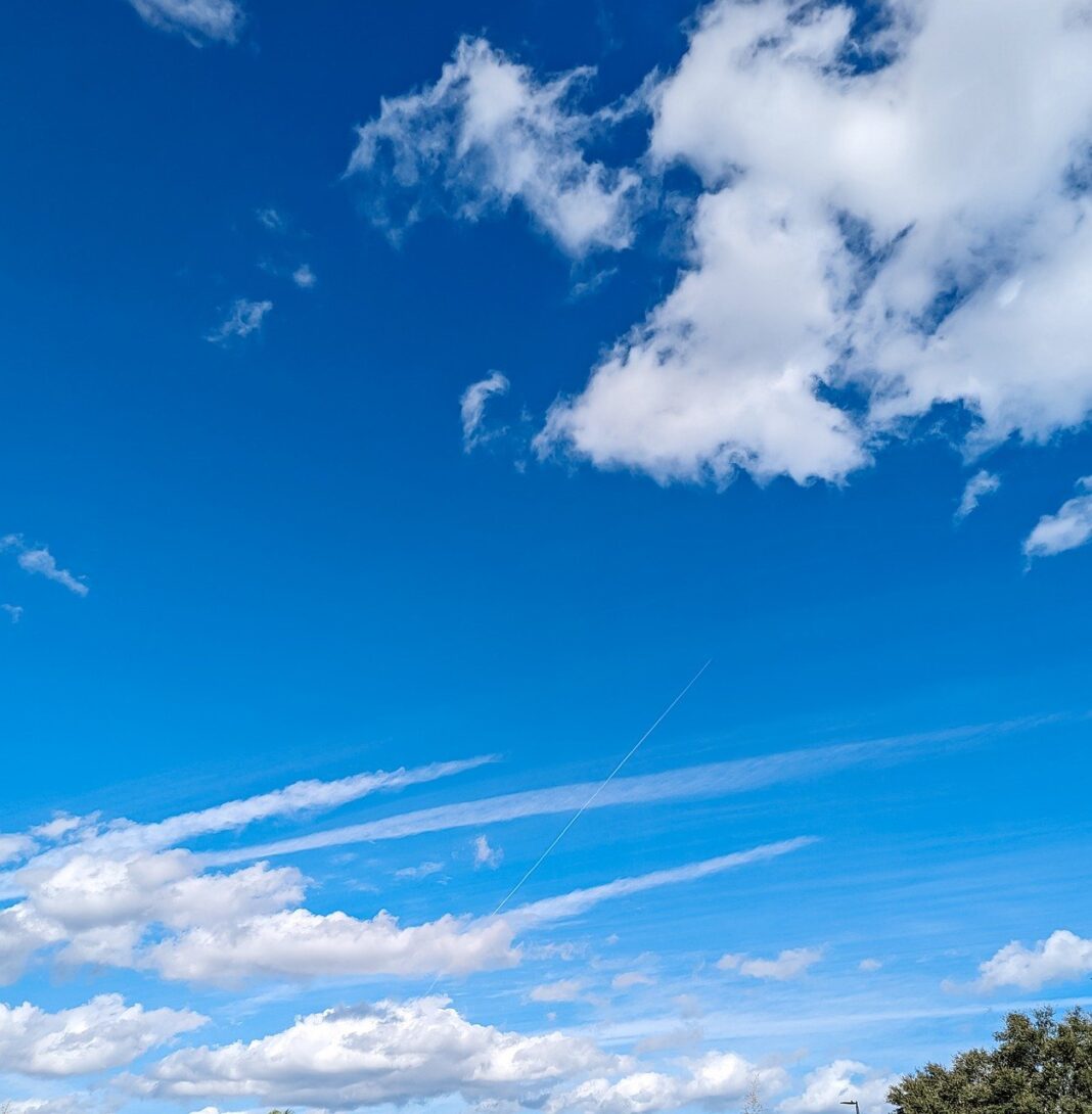 clouds, cumulus, plane-8485592.jpg