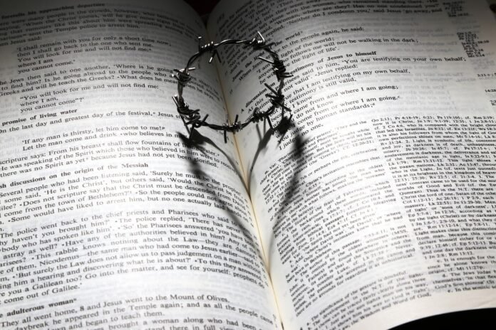 love-cross-thorns-699480 love, cross, thorns-699480.jpg