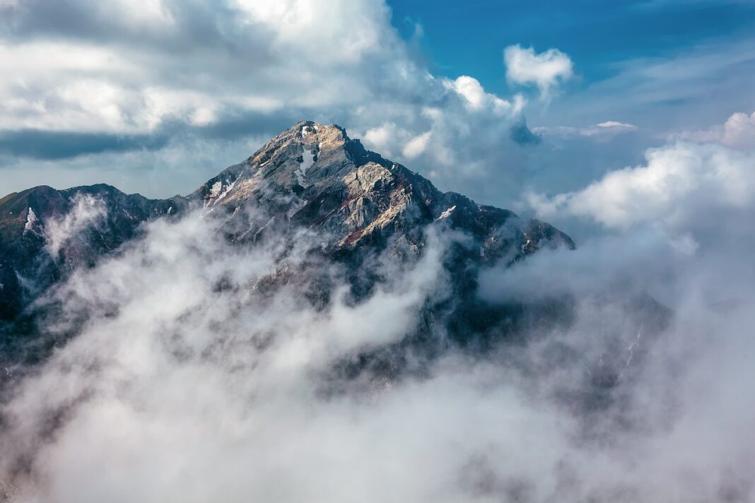 mountain, summit, clouds-6320288.jpg