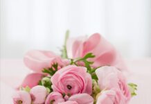 bouquet, flowers, roses, flower arrangement, flower background, flower wallpaper, flower bouquet, beautiful flowers, pink flowers, buds, bloom, nature, blossom, closeup-142876.jpg