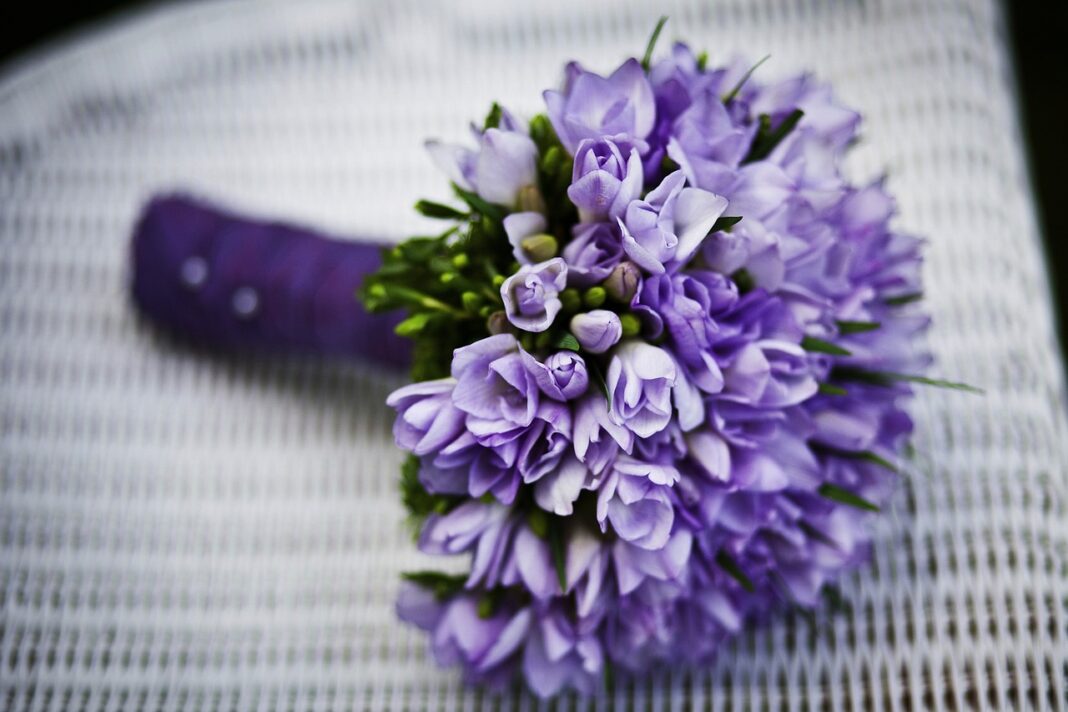 bouquet, flowers, flower arrangement, beautiful flowers, flower background, purple flowers, flower wallpaper, flower bouquet, nature, wedding bouquet, bridal bouquet, closeup-168831.jpg